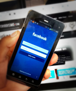 Facebook es la app más popular en móviles