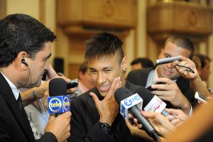 Neymar subrayó que aún no es el momento de ir a Europa