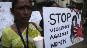 Condenados a muerte tres hombres por violar y asesinar a una joven en India