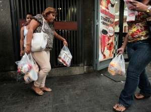 Hasta el papel higiénico escasea en Venezuela