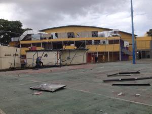 Explosión de gas en Complejo Deportivo de Cachamay deja un fallecido (Fotos)