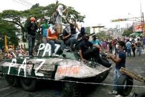 Maduro recurre a los militares para intentar aplastar a los estudiantes