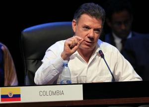 Santos afirma que terminará con el servicio militar obligatorio