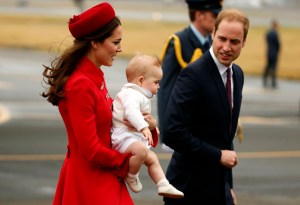 Príncipe George de visita en Nueva Zelanda junto a sus padres Kate y Guillermo (Fotos)