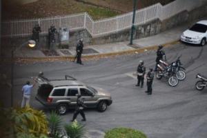 Tres personas detenidas tras allanamiento en Santa Rosa de Lima (Fotos)