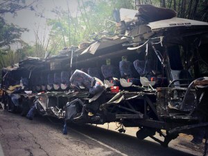 Fiscalía investiga colisión de autobús en la ARC que dejó 20 personas fallecidas