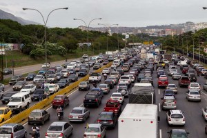 Producción automotriz venezolana se desploma 83% en primer semestre de 2014