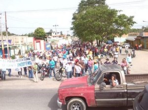 Paro cívico en Cariaco por la inseguridad (Fotos)