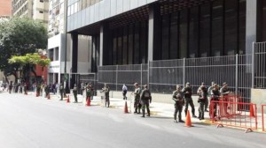 Militarizada avenida Urdaneta por presentación de María Corina en Fiscalía (Fotos)