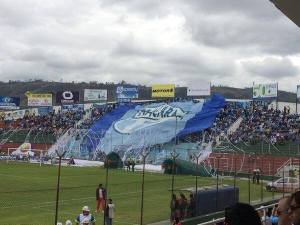 Futbolista ecuatoriano muere por paro cardíaco en pleno partido