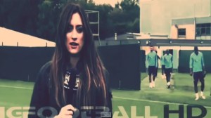 Periodista es víctima de bromas por parte de jugadores de Manchester City (Video)