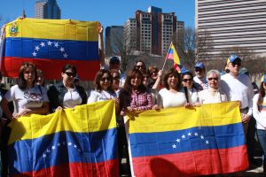 Venezolanos en EEUU también protestarán contra suspensión del Revocatorio