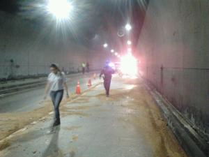 Derrame de combustible en el túnel La Planicie (Foto)