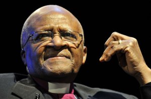 Desmond Tutu nuevamente hospitalizado en Sudáfrica