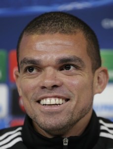 Pepe extiende su contrato con el Real Madrid hasta 2017