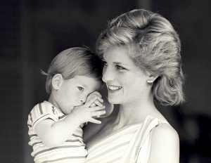 Cartas de Diana de Gales sobre sus hijos vendidas por miles de dólares