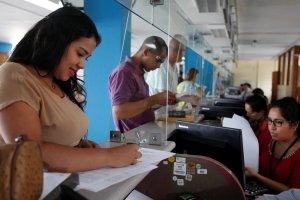 Perú reconocerá títulos universitarios de venezolanos