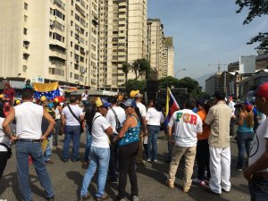 #19EnMarcha Caraqueños comienzan a congregarse en la Av. Francisco de Miranda