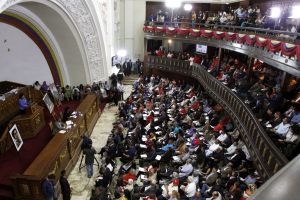 Oposición de El Salvador pide al Congreso desconocer Constituyente cubana de Maduro