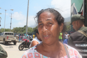 Denuncian que toneladas de pescado barato se las llevaron “funcionarios y muchachas bonitas” en Vargas