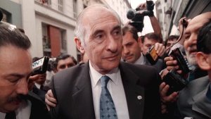 Expresidente argentino De la Rúa hospitalizado por cuadro cardíaco