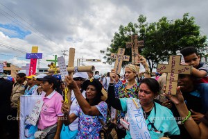 Viacrucis de la enfermería en Guayana: Castigados por servir