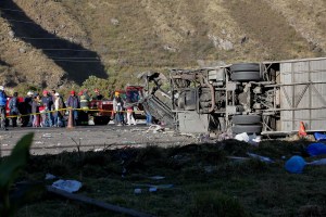 Autobús accidentado en Ecuador no tenía autorización para viaje internacional