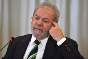 La defensa de Lula da Silva presentó el pedido para su excarcelación