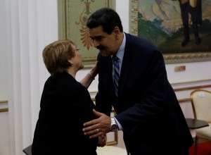 Maduro ya abandonó cualquier adorno y se refiere a Bachelet como “enemiga”