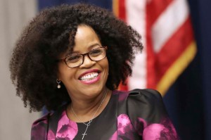 Kim Janey se convierte en la primera mujer y persona de color en ser alcaldesa de Boston