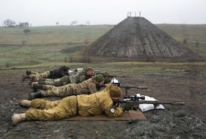 Ucrania realiza ejercicios de defensa a ataque con tanques cerca de la Crimea