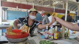 Margarita: A punto de desaparecer las empanaderas del mercado Los Conejeros por caída del turismo (FOTOS)