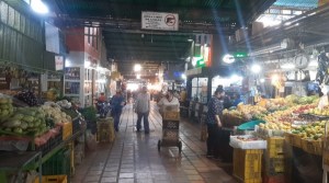 Denuncian anarquía en los alrededores al Mercado Pequeños Comerciantes en San Cristóbal