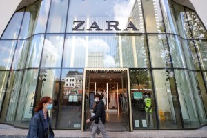 Inditex, el grupo dueño de Zara, anunció la suspensión de sus actividades en Rusia por guerra en Ucrania