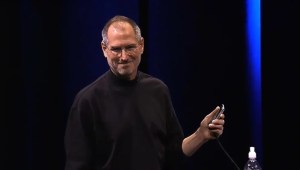 A 11 años de la muerte de Steve Jobs: el día que se despidió de Apple, su primer millón y el mensaje final