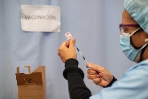 Más del 70% de los venezolanos tiene al menos una vacuna contra el Covid-19, según tres ONG