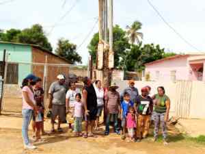 Vecinos del sector los Reyes Magos en Zulia llevan un año sin servicio de electricidad