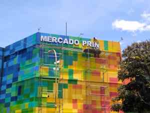Hasta que por fin retiraron el nombre del alcalde chavista del icónico Mercado Principal de Mérida