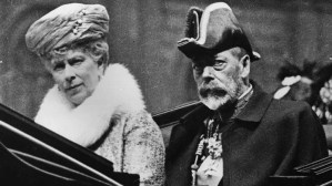 Por qué la familia real británica cambió su apellido a Windsor en 1917