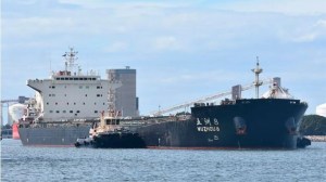 Al menos doce marineros de un buque chino murieron por un presunto caso de intoxicación alimentaria