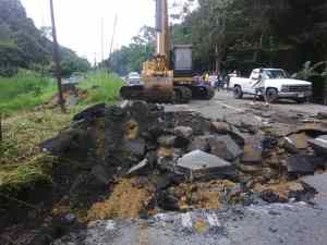 EN FOTOS: reparación de falla de borde en la carretera nacional Troncal 09 sentido Tapipa – Caucagua #30Oct