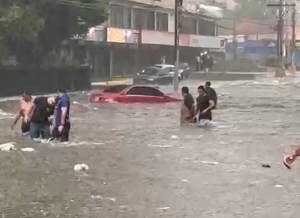 Zonas de Maracaibo vivieron una verdadera pesadilla por las lluvias este #31Oct (VIDEO)