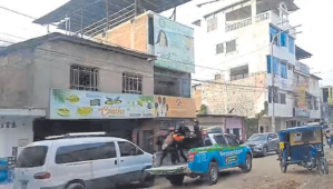 Acuchillaron a limpiavidrios venezolano a plena luz del día en una avenida de Perú