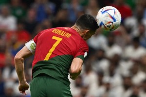 La tecnología demostró que Cristiano Ronaldo no tocó la pelota en el gol de Portugal contra Uruguay