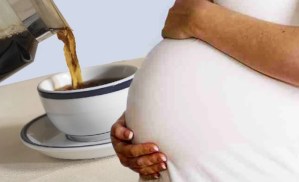 El embarazo y la cafeína: cuántas tazas de café pueden afectar la altura de un niño a largo plazo