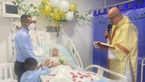 Murió la esposa de futbolista colombiano con la que se casó en pleno hospital hace pocos días