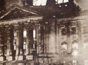 A 90 años del incendio del Reichstag: el hecho que benefició a los nazis y convirtió a Hitler en dictador