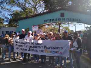 Trabajadores de la Universidad de Carabobo piden restitución de sus derechos: “Tenemos unos sueldos miserables”