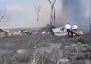 VIDEO: Piloto salvó su vida tras estrellar su avioneta en medio de la nada