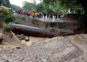 Fuertes lluvias provocaron el colapso de la carretera Panamericana de Mérida (IMÁGENES)